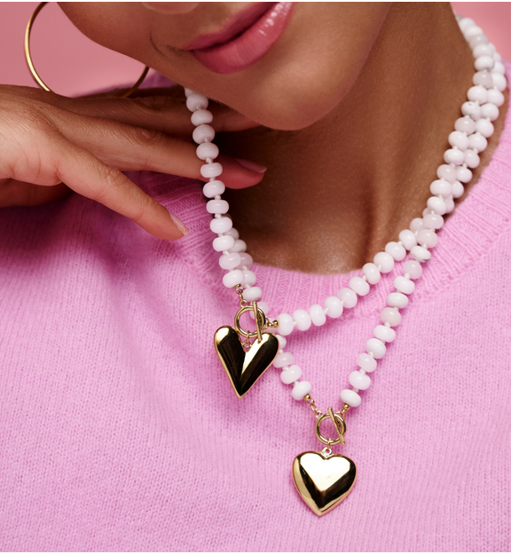 Naszyjnik z białego jadeitu z pozłacanym sercem NPA1596