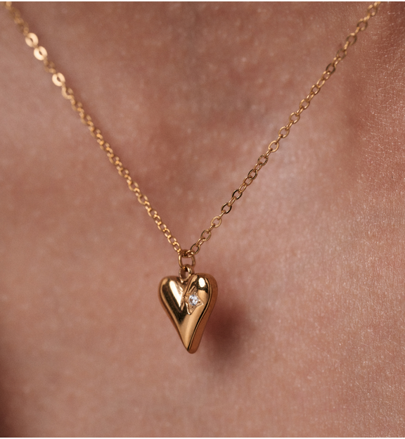 Naszyjnik z minimalistycznym sercem i cyrkonią NSY0845