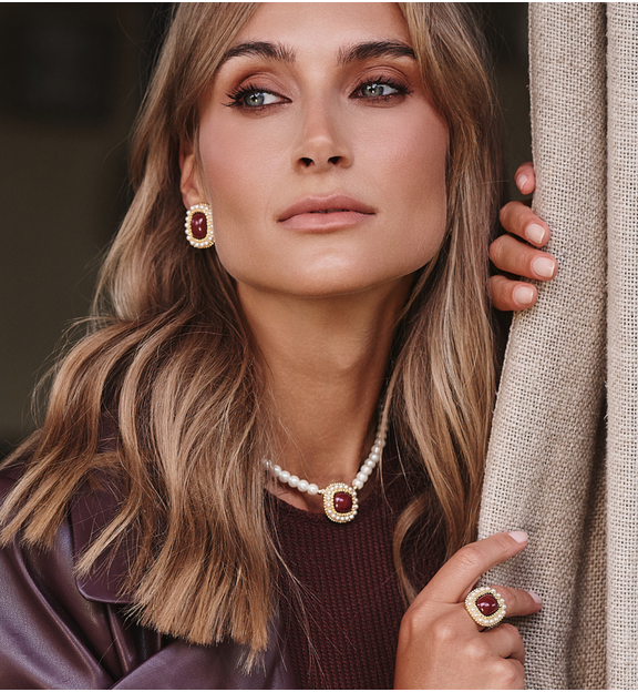 Zestaw z perłami i bordowym akcentem ZN0014