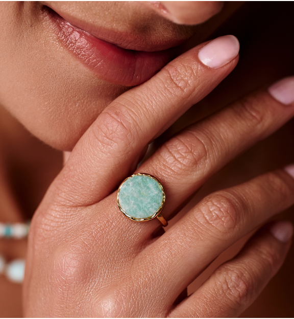 Pierścionek z amazonitem w złotej oprawie PEA0062