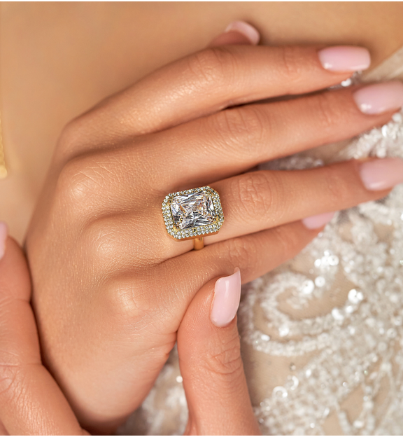 Pierścionek z transparentnym kryształkiem Majestic PSS0027