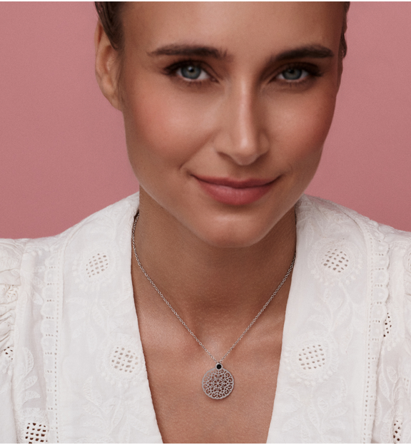 Naszyjnik z rozetką srebrny Stine NSA0791