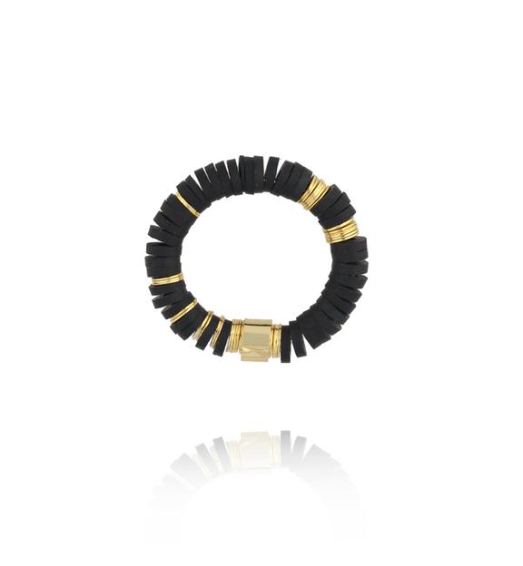 Pierścionek z czarnych koralików ze złotymi akcentami PSC0783
