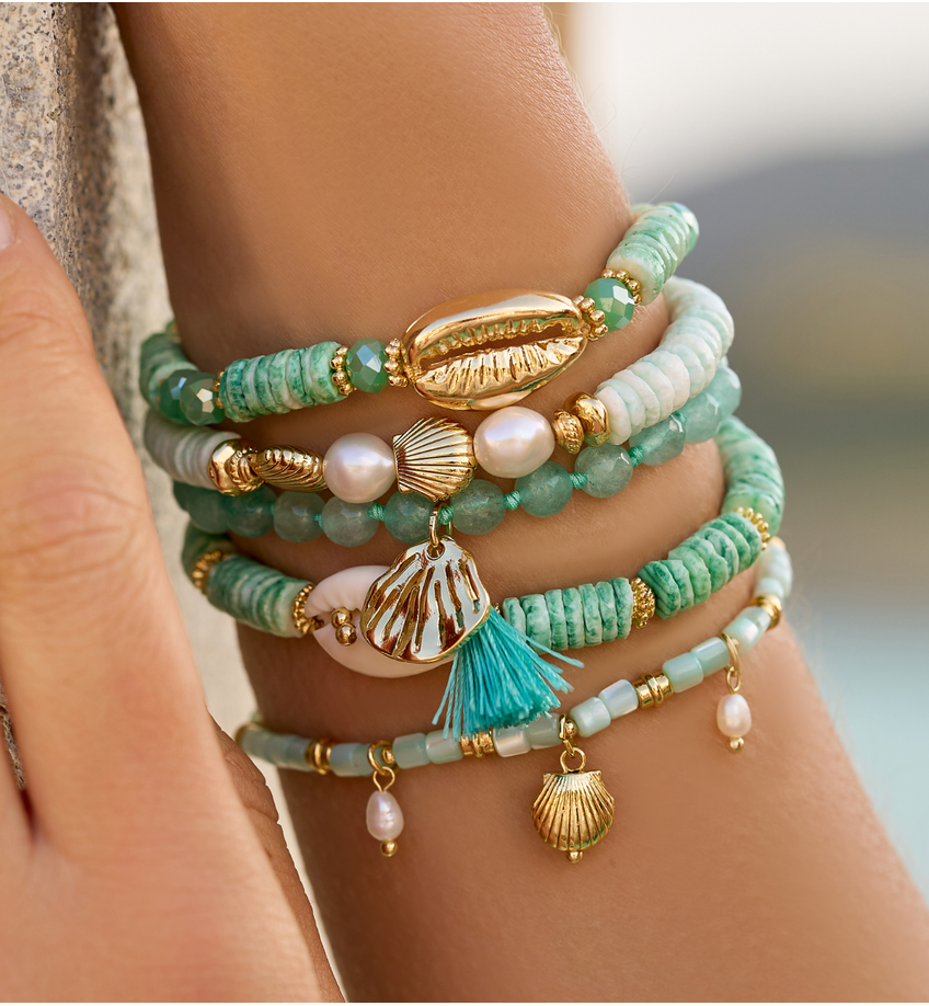 Bransoletka z białymi muszlami i perłami Pearl and Shell BSH0132