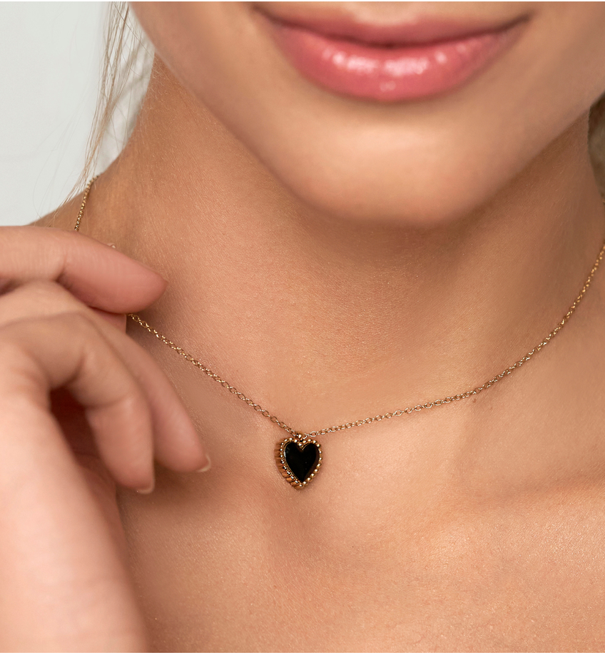Naszyjnik złoty z sercem i czarną emalią Enamel Heart NSA0600