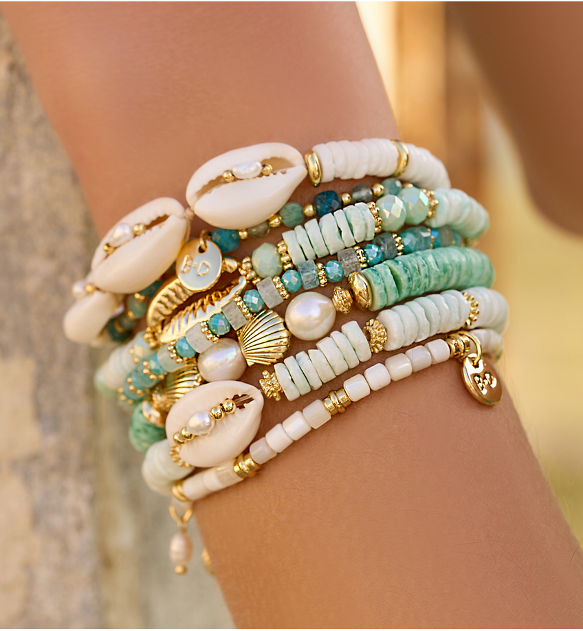 Bransoletka z zielonymi muszlami i perłami Pearl and Shell BSH0137