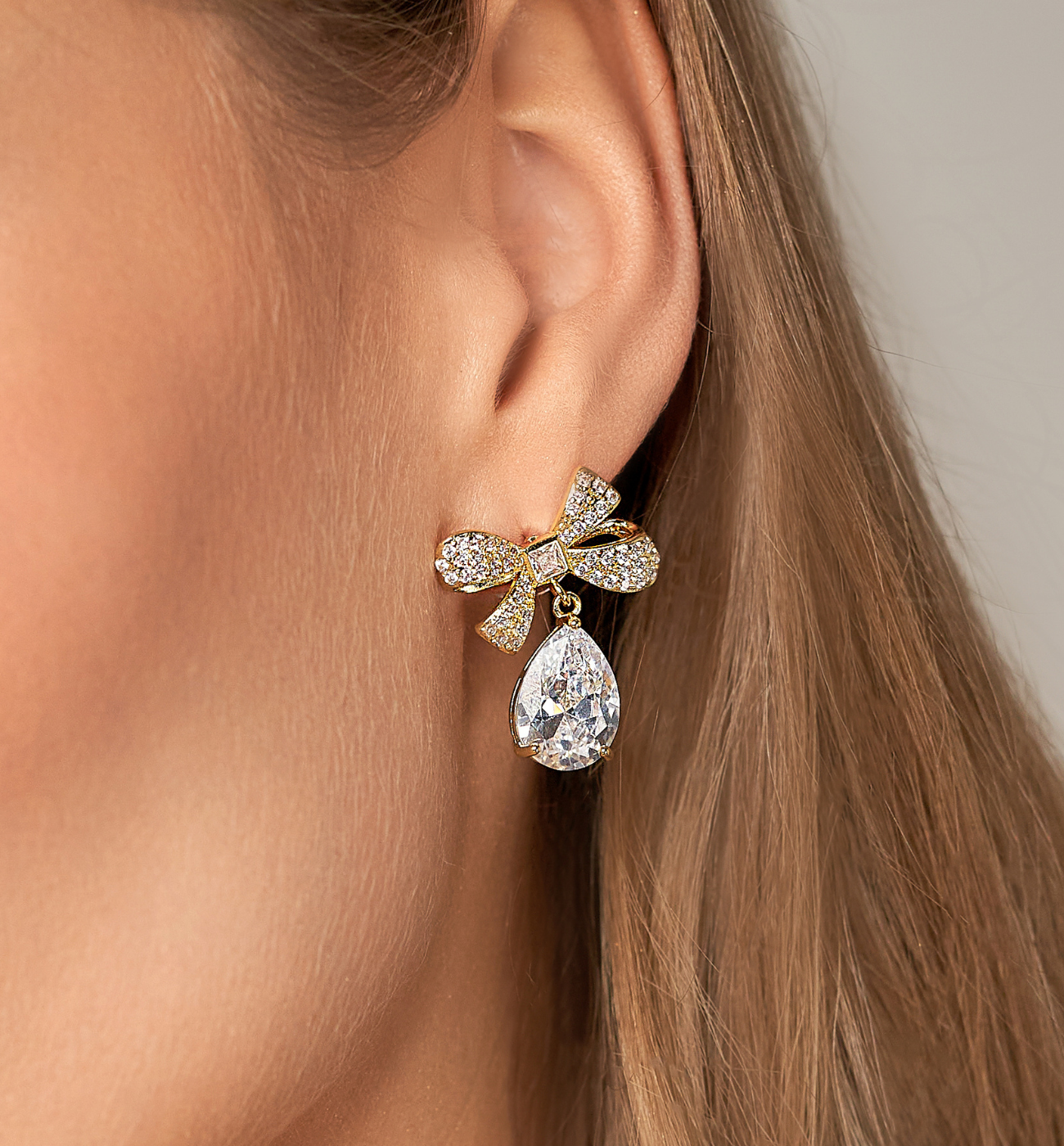 Miss_OPTICAL❤️✨✨ Kolczyki z kryształkami i kokardkami Laura KSS1802 – By Dziubeka