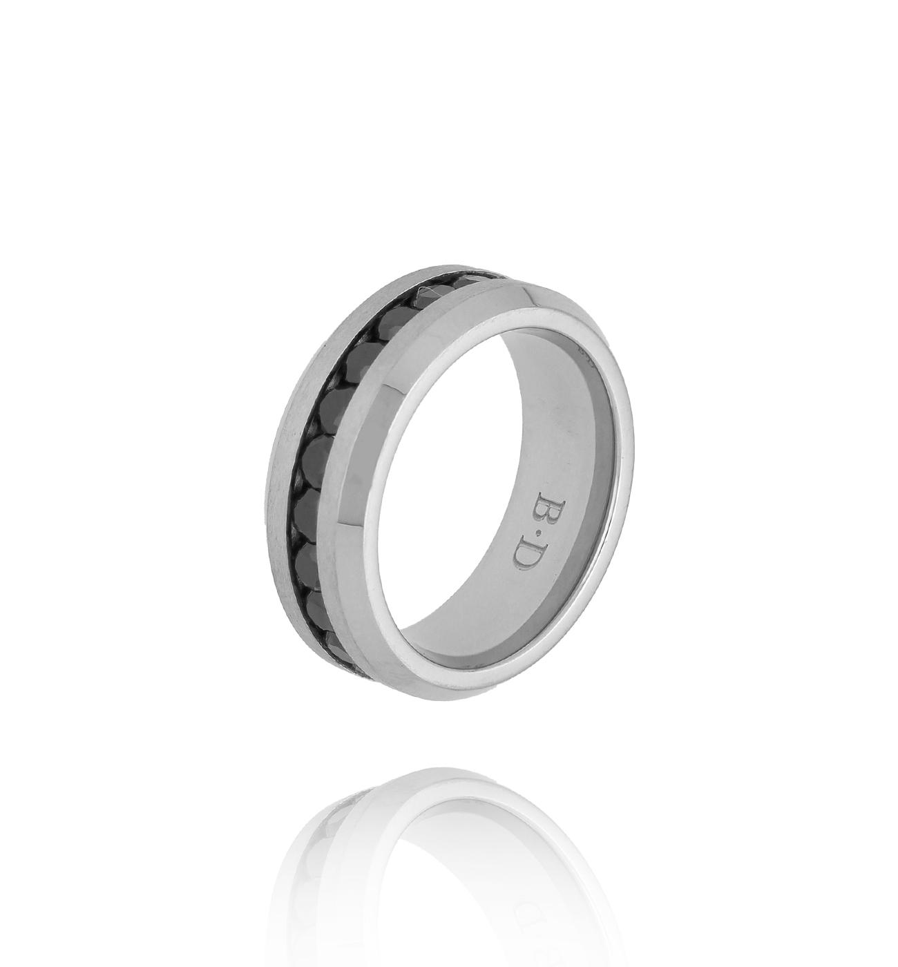 ✿ une様 ✿ Pierścionek z czarnymi kryształami fasetowanymi srebrny