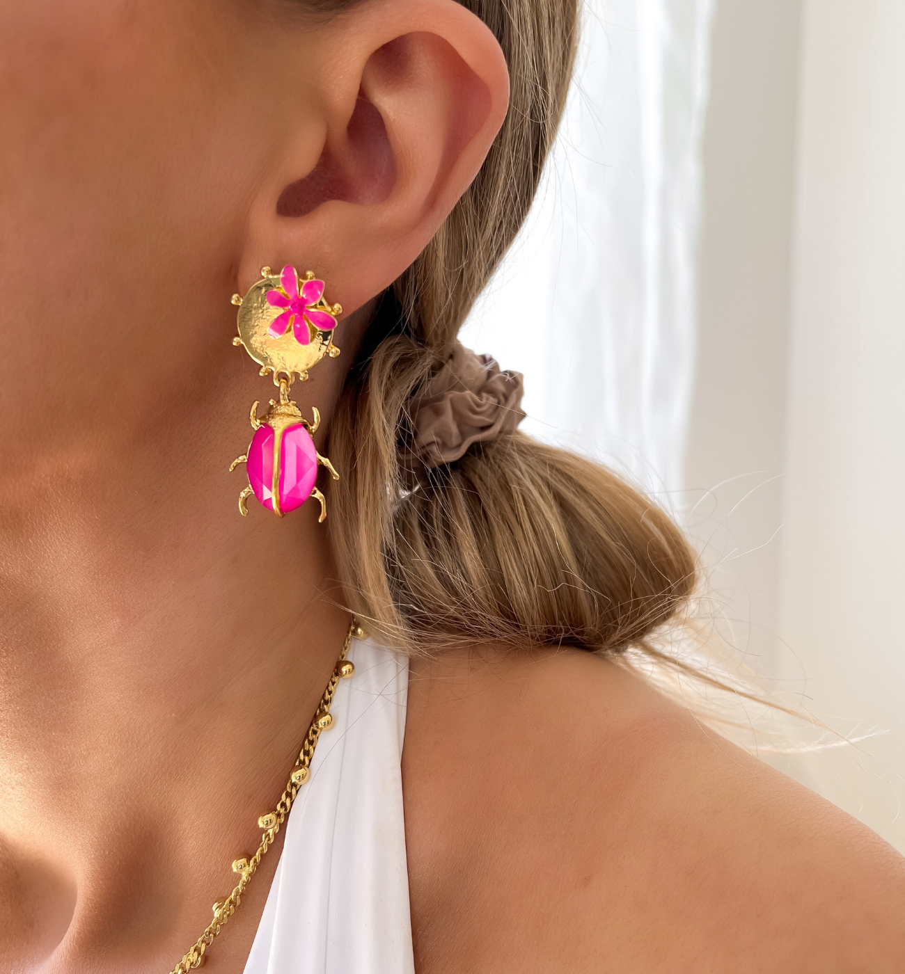 Kolczyki fuksjowe z żukiem Siyo KMI0289 – By Dziubeka